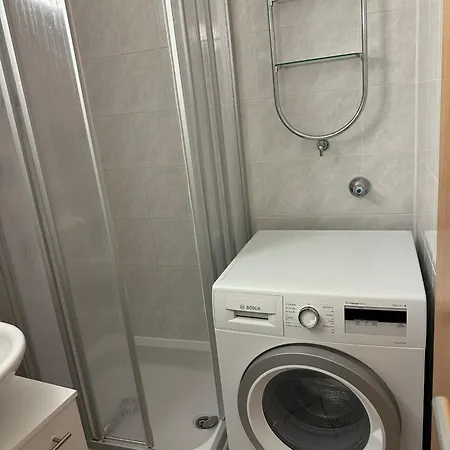 Cozy -300m Zur S-bahn- 20 Min Nach Muenchen Apartment