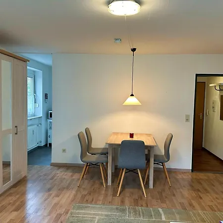 Apartment Cozy -300m Zur S-bahn- 20 Min Nach Muenchen *